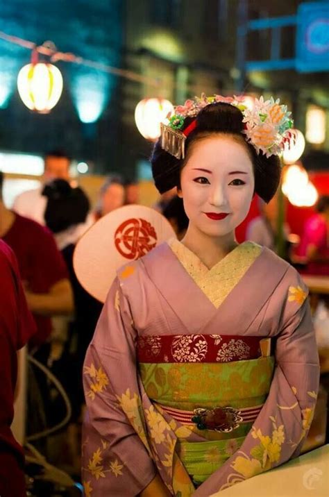 beautiful maiko geisha japan japanese geisha japanese beauty japanese kimono all about japan