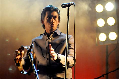 The Last Shadow Puppets Tour Review Turner Pushed Soulful Voice To