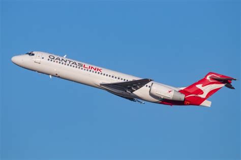 Qantas Buys National Jet Systems Closes Boeing 717 Base In Perth