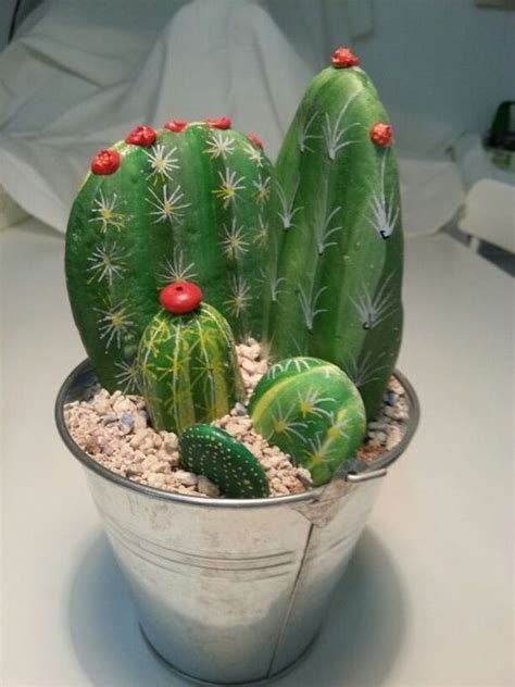 Donut dont worry, endo has some images! Simple spectacular decorative cactus from river stones ...
