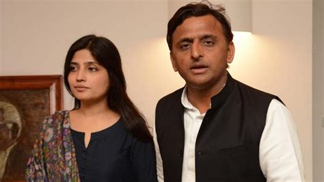 Only Your Wife Stands By You In Tough Times Akhilesh Yadav Ht