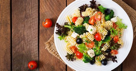 Végétales et gourmandes 50 recettes végétariennes. Recettes : pâtes végétariennes et vegan en fête