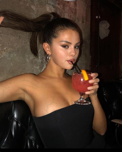 Selena Gomez Overtakes Kylie Jenner As Instagrams Most Followed Woman