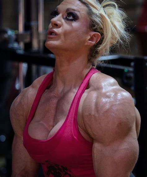 Pin By Daniel V On Amazing Female Bodybuilding Physique Muscle Women Body Building Women