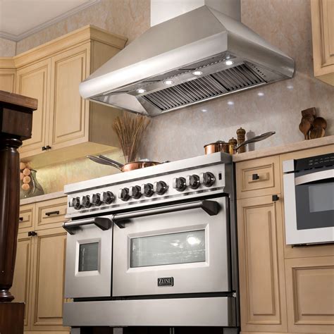 Zline Professional Ducted Wall Mount Range Hood In Stainless Steel 687