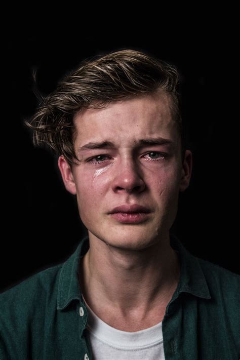 18 Photos Of Men Crying That Challenge Gender Norms Human Reference
