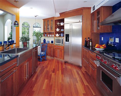 Transitional kitchen cabinets can be more traditional cabinet designs with modern hardware, or a kitchen with modern shaker cabinets as well as a going into 2021, wood stained kitchen cabinets will still be popular in more traditional kitchens. Kitchen Cabinets Design