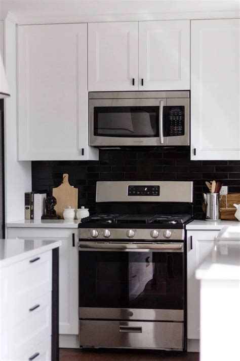 Amzn.to/2mvdipl try cash ikea's new gray axstad door is amazing. Axstad Black and White IKEA Kitchen | White ikea kitchen ...