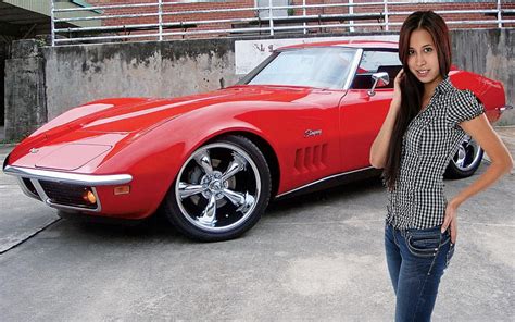 Paula Shy And A Red Vette Model Brunette Corvette Carros HD