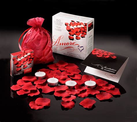 As well as dried rose petals, we also offer luxurious green hatboxes filled with fresh rose petals. Valentine Amore Romantic Gift Set Bed of Roses Scented ...