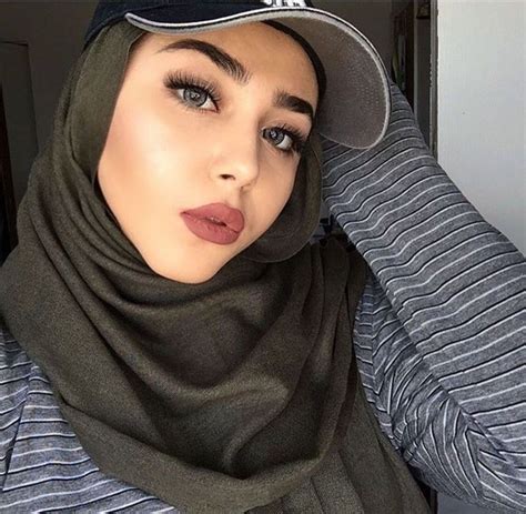Just Smile Pinterest Sumaya♥ With Images Hijab Makeup Girl Hijab Hijabi