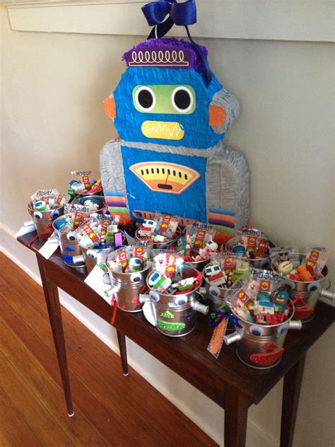Robot birthday party favor buckets - have kids decorate their own