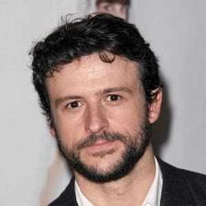 Designer de marcas | brand designer. Diego Martín - Bio, Family, Trivia | Famous Birthdays