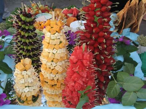 It's very decorative and it's edible. Edible Fruit Tree Centerpiece | The complete menu prepared ...