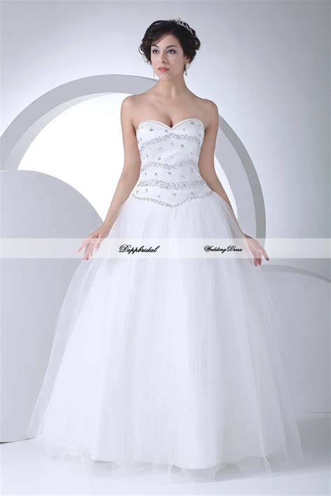 Wholesale Wedding Dress Netting A Line Crystal Beading Floor Length