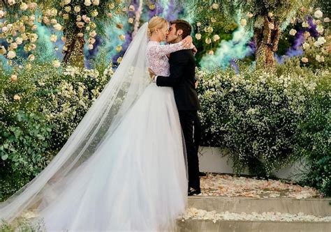 Hochzeitstrends 2019 verlobungsring für den mann und anzug. Italy's Royal Wedding: Fashionista Chiara Ferragni Marries ...