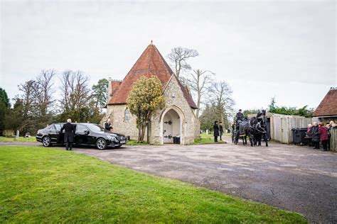 Hampshire Funeral Photographer Rams Hill Cemetery