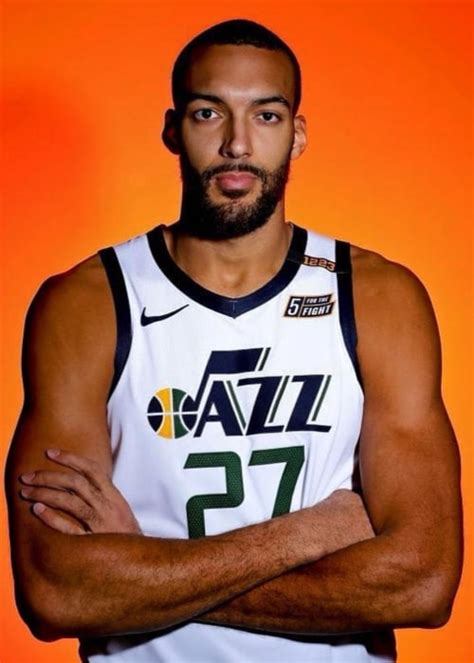 Il est l'un des pivots de l'équipe du jazz de l'utah évoluant en nba. Rudy Gobert Height, Weight, Age, Family, Facts, Biography