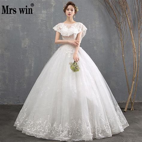 Vintage Wedding Dresses 2019 New Mrs Win Classic Lace Embroidery O Neck