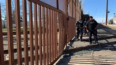 Video Shows Smugglers Pushing Families Through Border Fence Near Yuma