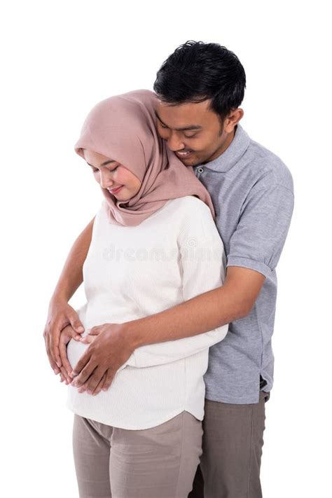 Pregnant Muslim Wife Leaning On Romantic Husband Stock Image Image Of Muslim Hugs 152387617