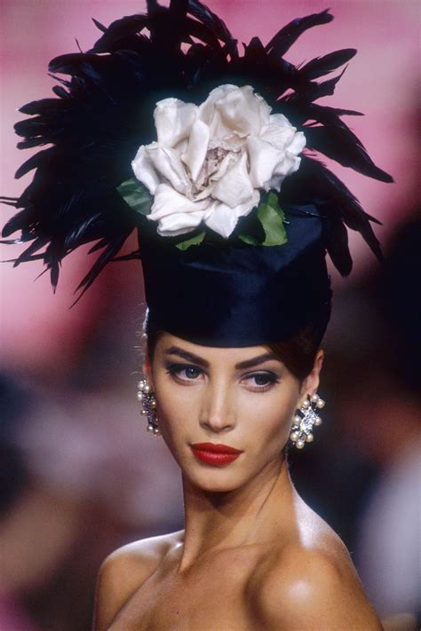 Christy Turlington Ses Plus Beaux Looks Beauté De 1986 à Aujourdhui