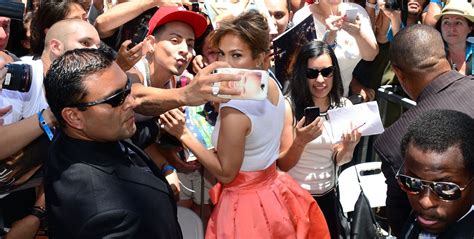 You Won T Believe What Jennifer Lopez Is Doing For Her Fans YAAY Music