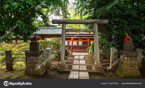 Nezu Jinja Shrine The Famous Shinto Shrine In Tokyo Bunkyo — Stock