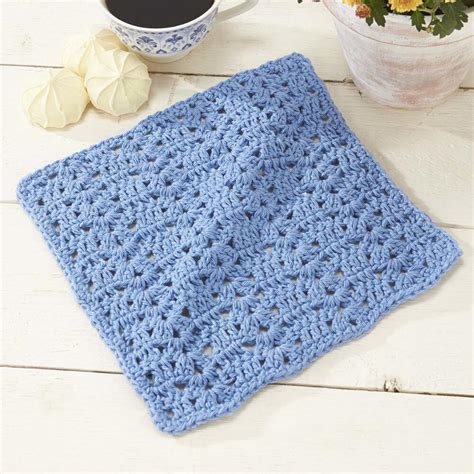 A luxury spa style gift set. Roanoke Dishcloth Free crochet pattern ⋆ Crochet Kingdom
