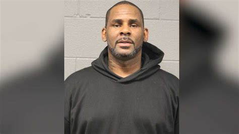 ﻿randb Singer R Kelly Posts Bail After His Lawyer Enters Not Guilty Plea In Sex Abuse Case