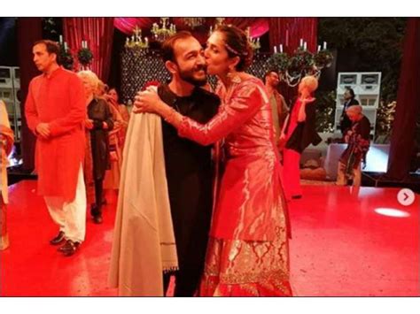 معروف اداکارہ میرا سیٹھی نے خاموشی اور سادگی سے اپنے دوست سے شادی کر لی سیئر صحافی نجم سیٹھی کی