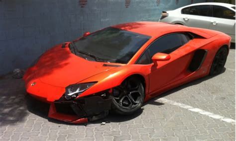 Lamborghini Aventador Crashes In Dubai