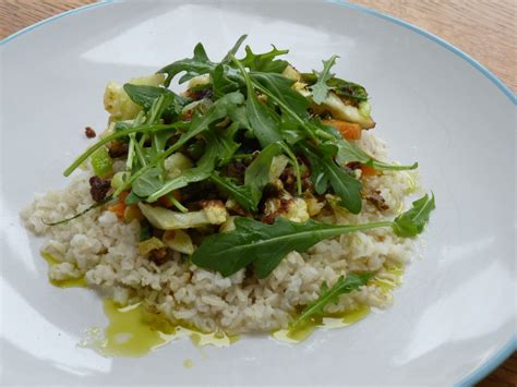A quick and easy stir fry recipe made with rice, tuna, ginger, celery, soy sauce, parsley and lime zest! basmati rice with cauliflower stir fry | Cauliflower stir ...