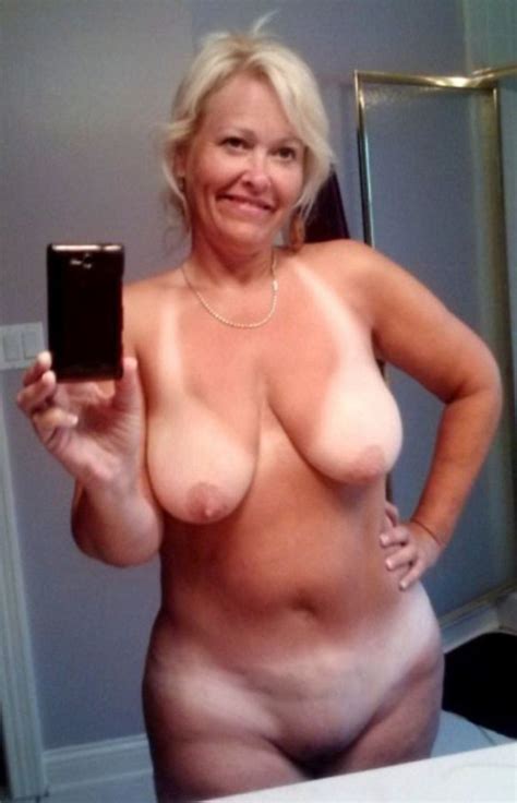 Cute Mature Tanlined Milf Mirror Nude Selfie Nice Toobusyliving