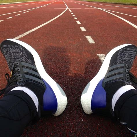 Thanks to the primeknit fabric and the boost™ technology, this sneaker provides a lightweight and flexible support, as well a. adidas Ultra Boost : Le test - Globe Runners