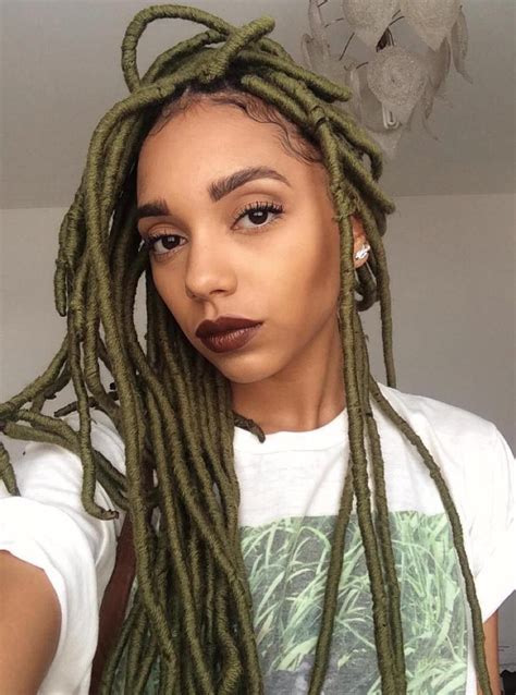 20 Playful Ways To Wear Yarn Dreads Natural Hair Styles Yarn Dreads