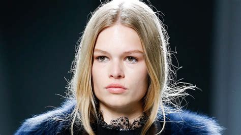 Anna Ewers Shows Opened And Closed Youtube