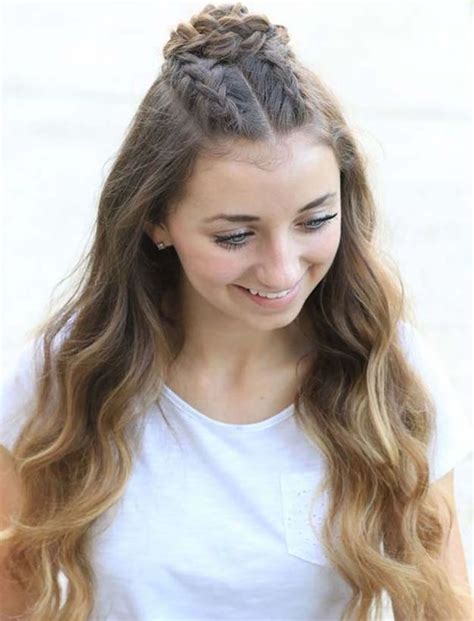 9 Graduation Hairstyles So Gorgeous Youll Want To Forgo The As