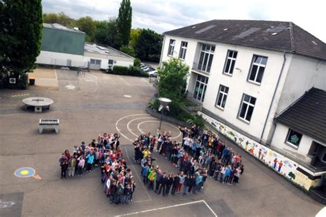 Ein virologe sprach eine eindringliche warnung aus. Schulministerium NRW informiert über den Umgang mit dem ...