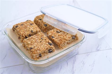 Add oats and cook over low heat until combined, 2 to 3 minutes. No Bake Peanut Butter Oatmeal Bars | Recipe | Breakfast ...