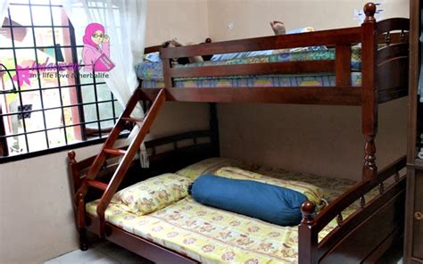 Apabila katil anda siap, bolehlah letakkan tilam, bantal, dan pasangkan cadar. Katil 2 Tingkat Kayu | Desainrumahid.com