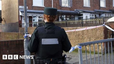 North Belfast Shooting Michael Mcgibbon 33 Dies From His Injuries Bbc News
