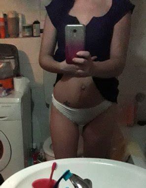 Selfie Undergarment Mirror Thigh Leg Porn Pic