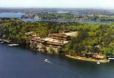 For your extended stay, hot springs offers many options for condo and home rentals. The Wharf Resort
