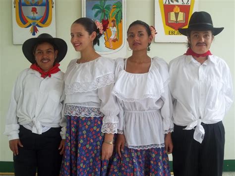 Bailes Y Trajes Típicos De Colombia