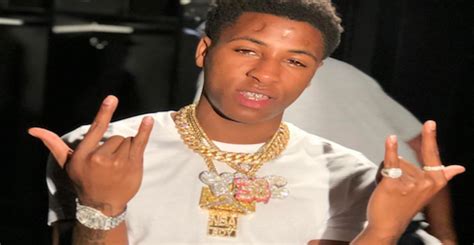 Nba Youngboy Threatens Philly Fan For Trying To Snatch Chain Welcome