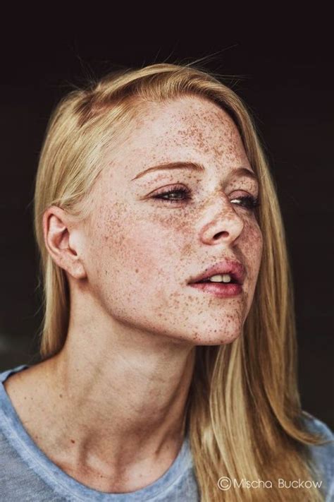 40 Fascinating Pictures Of People With Freckles Beautiful Freckles People With Freckles