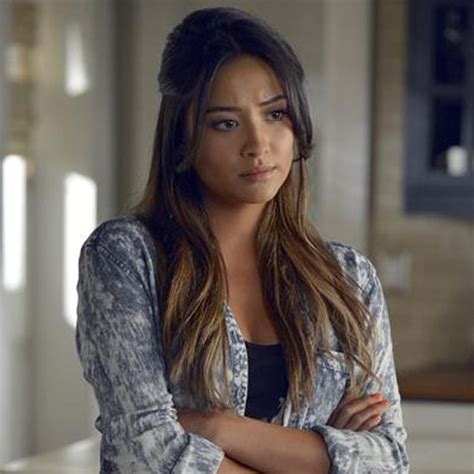 Shay Mitchell Teases Pretty Little Liars Deadly Halloween Special And