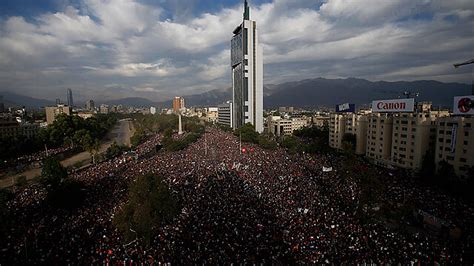 Marcha Histórica Más De Un Millón De Personas Se Manifestaron En Santiago A Una Semana Del