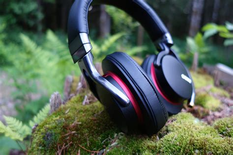 Sony MDR-1A over-ear headphones review: Classy on the outside, fun on ...